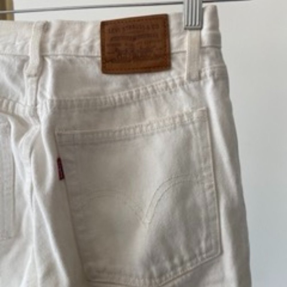 Distressed White High Waisted Levi Wedgie Jeans